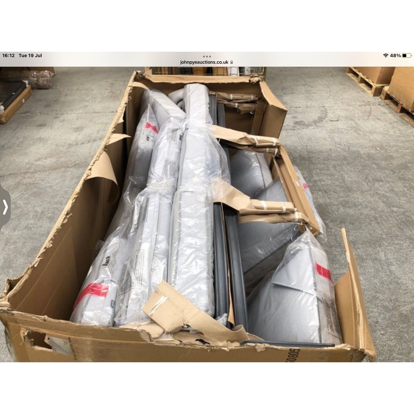 2 Hartmans fabulo Tuscany garden sofas