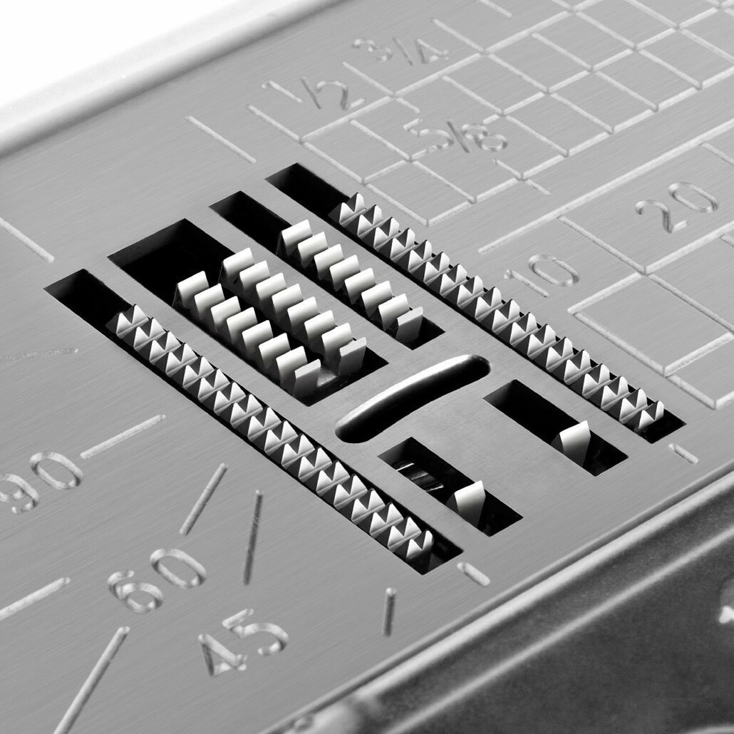 JAN 3160QDC Computerized Sewing Machine w/ Hard Cover + Extension Table + Quilt Kit + More!